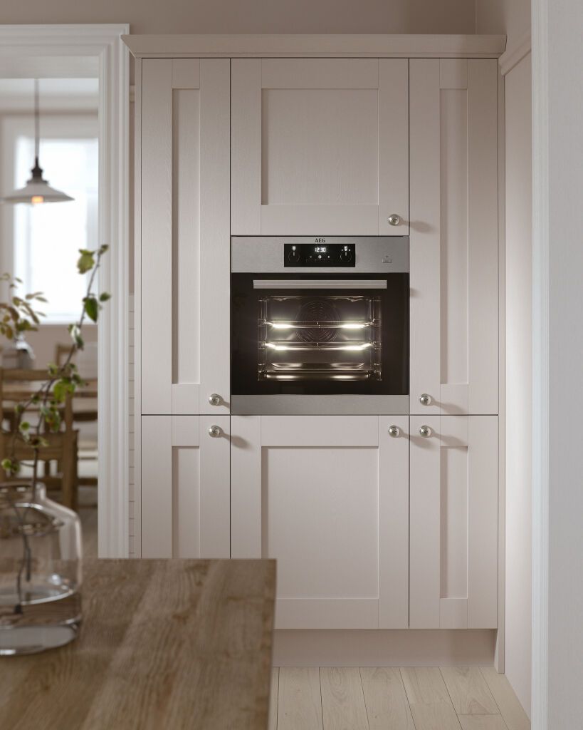 Shadow Kitchen Shaker Forest Kitchen In Shadow